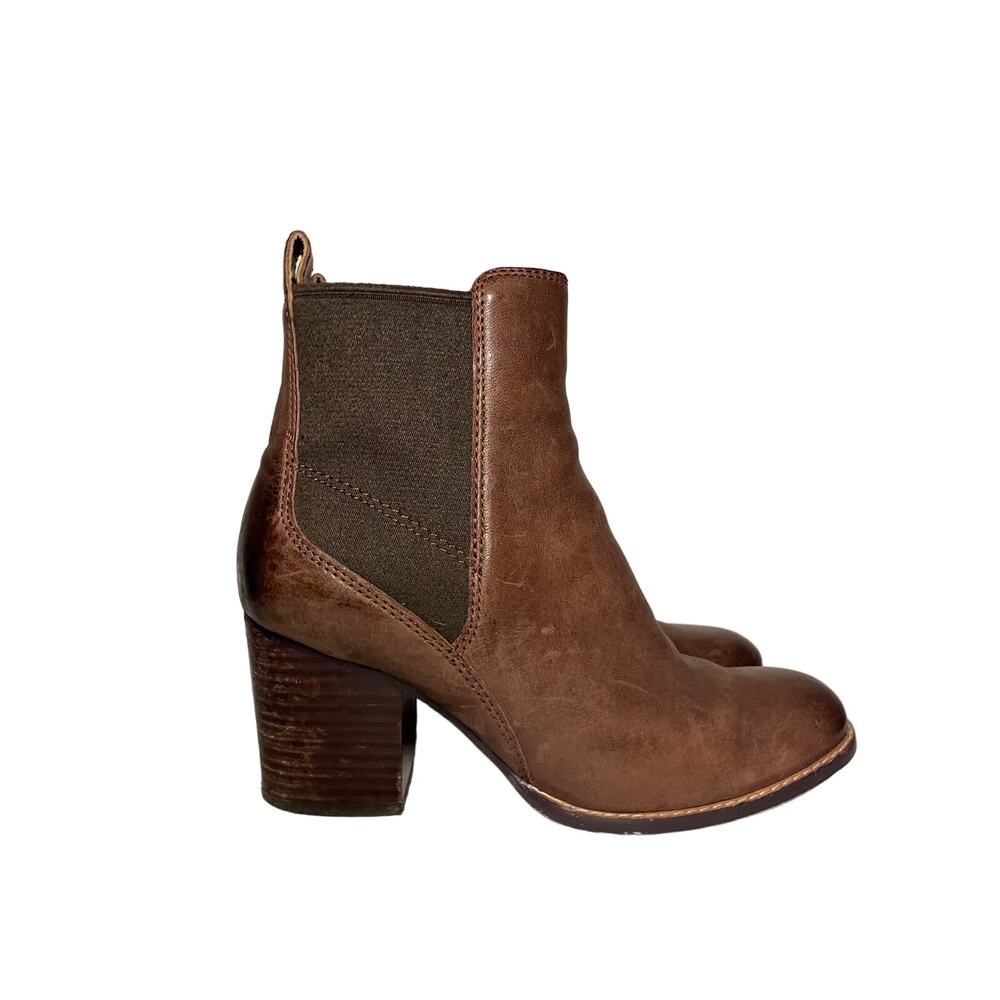 Clarks Othea Ruby Brown Essential Boot Bootie Com… - image 2